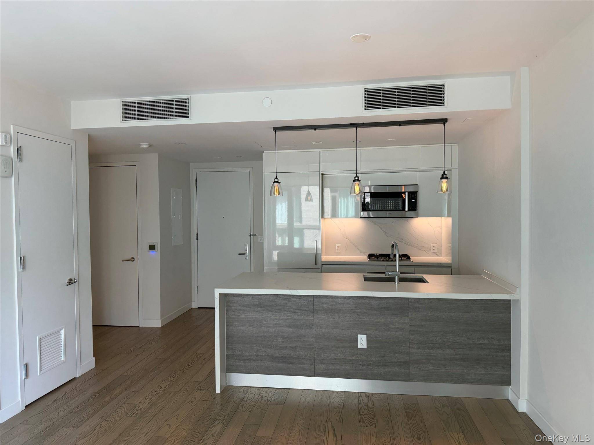 505 W 43rd ST #6L, New York (manhattan), NY 10036