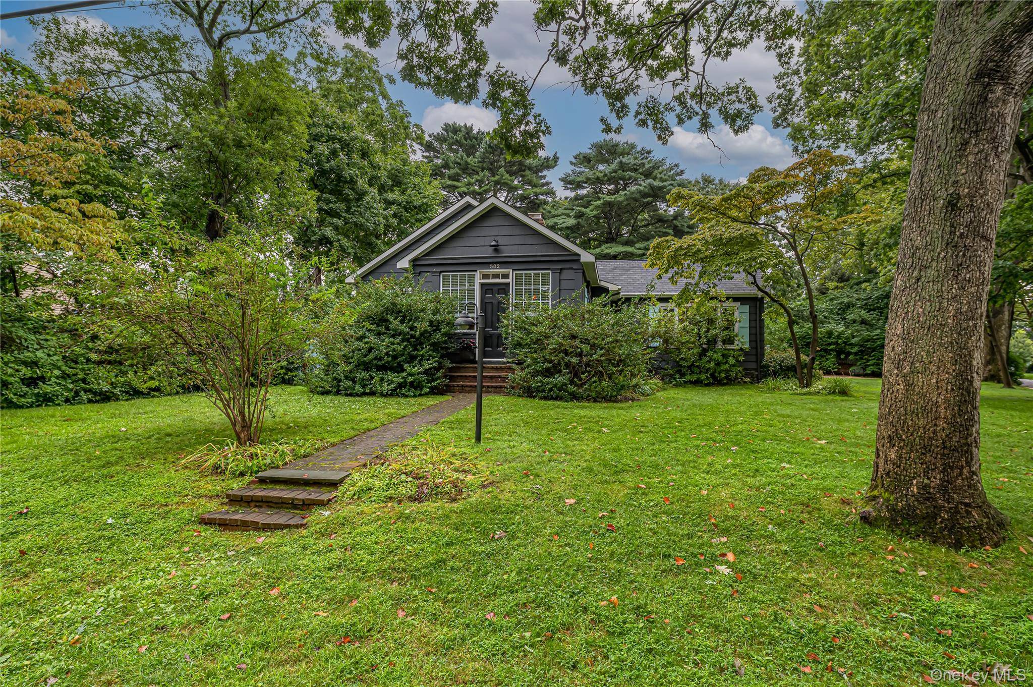 502 Brooklyn BLVD, Brightwaters, NY 11718