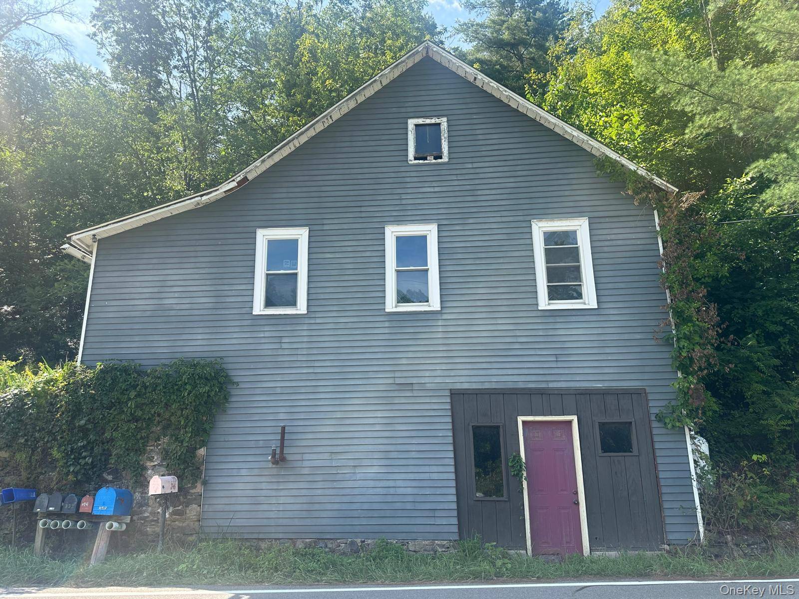 348-354 Binnewater RD, Kingston, NY 12401