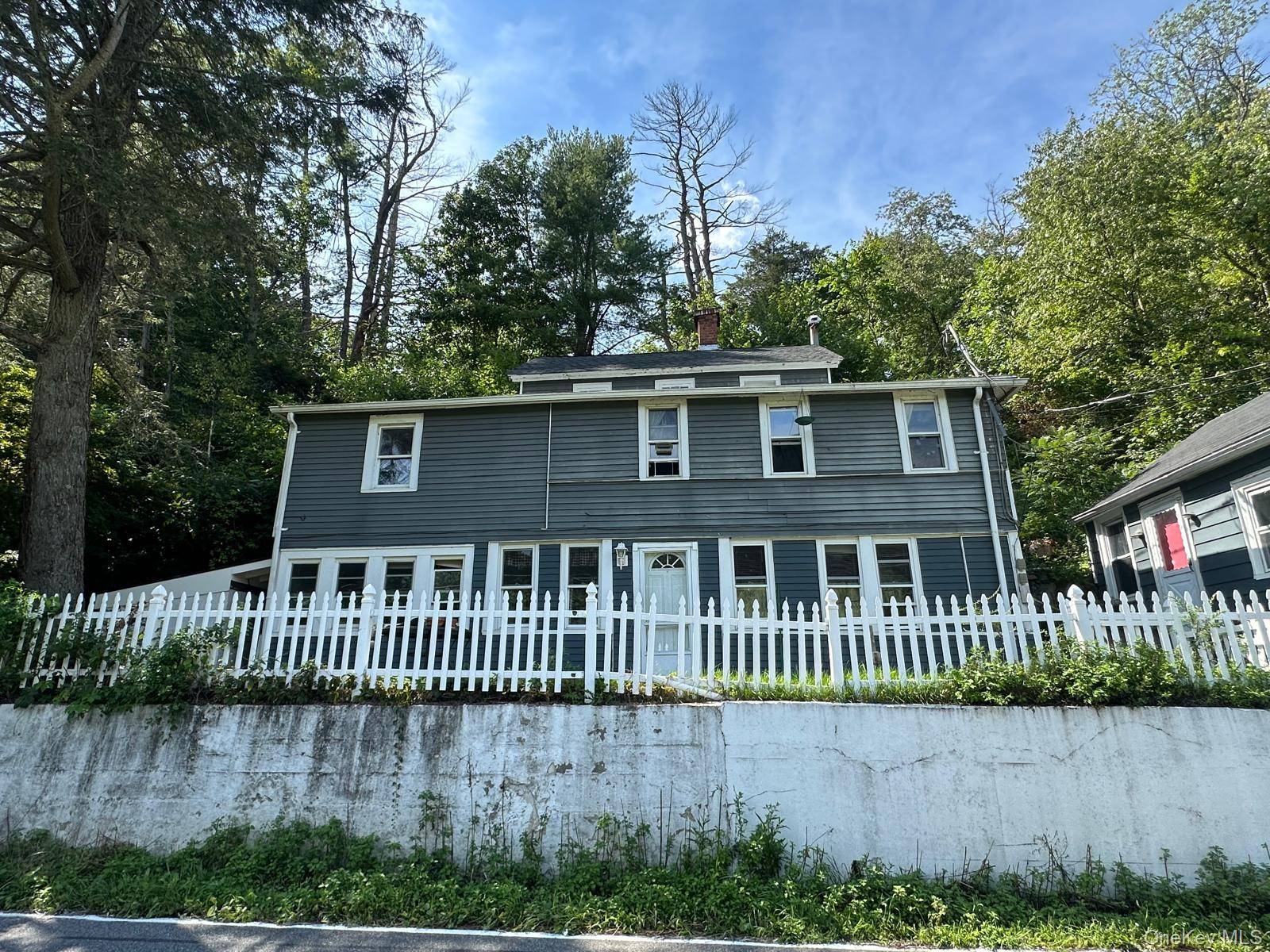 348-354 Binnewater RD, Kingston, NY 12401