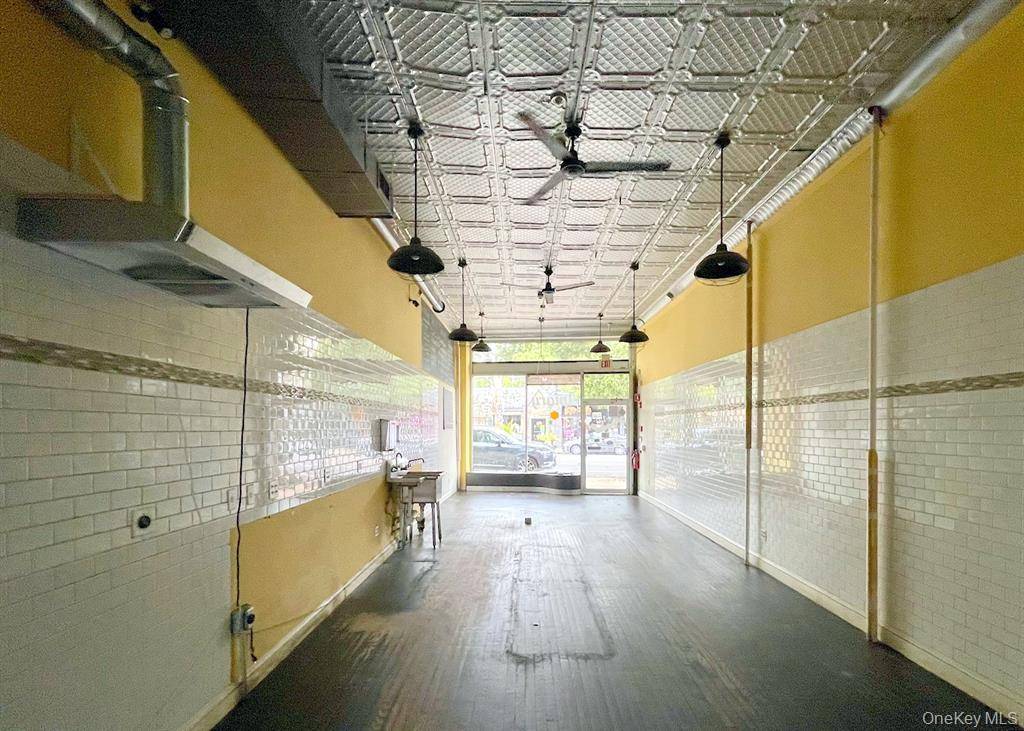 157 Larchmont AVE #Storefront, Larchmont, NY 10538