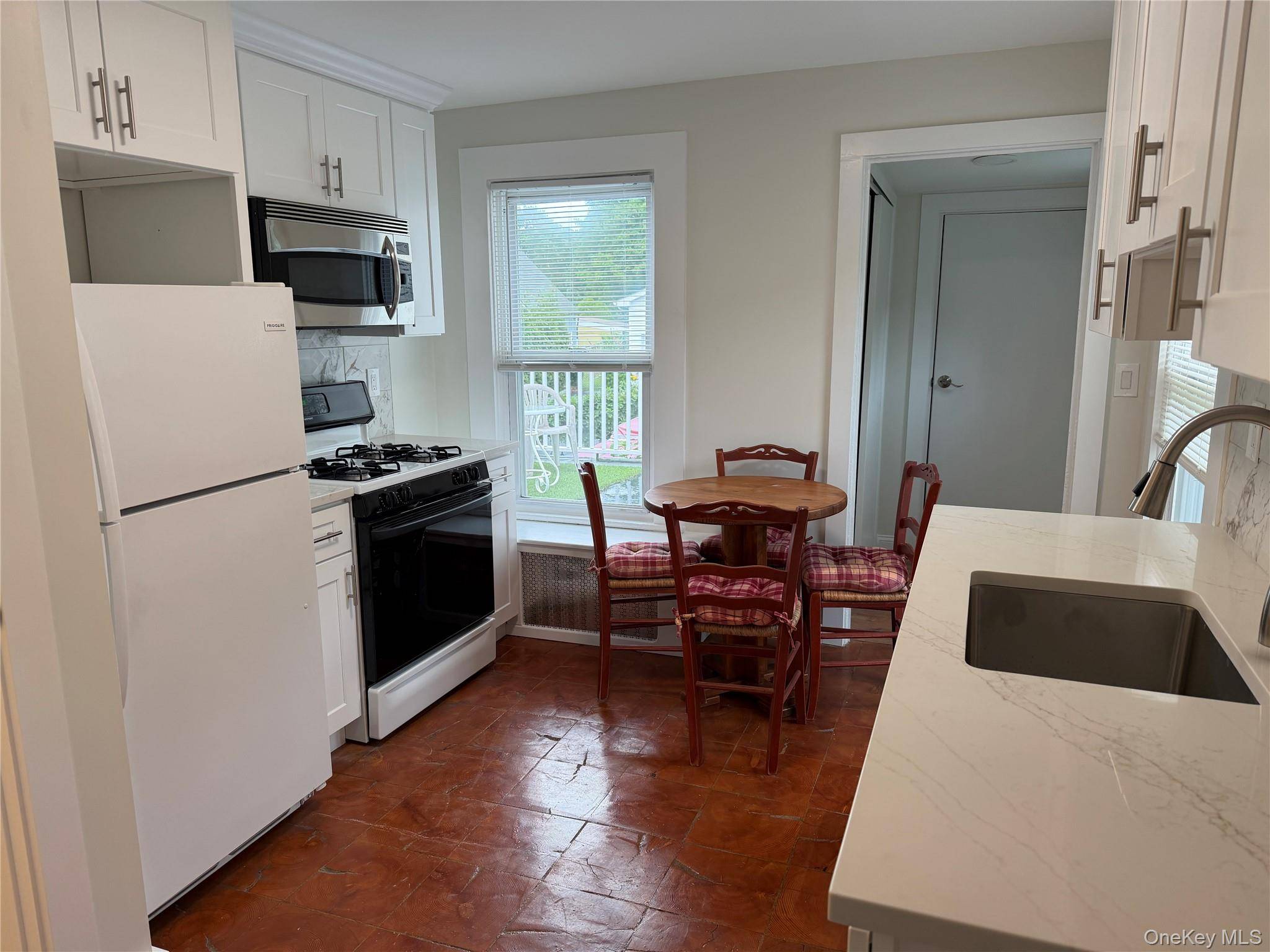 20 Campwoods RD #2R, Ossining, NY 10562