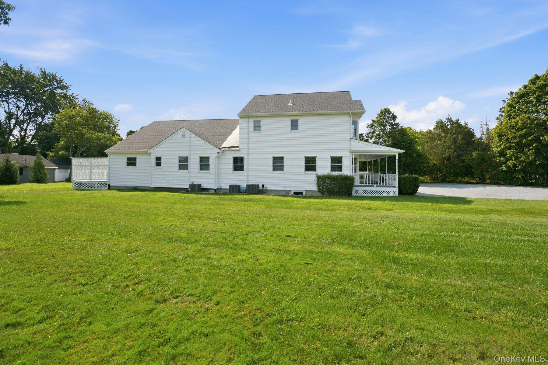 250 Montauk HWY, East Moriches, NY 11940