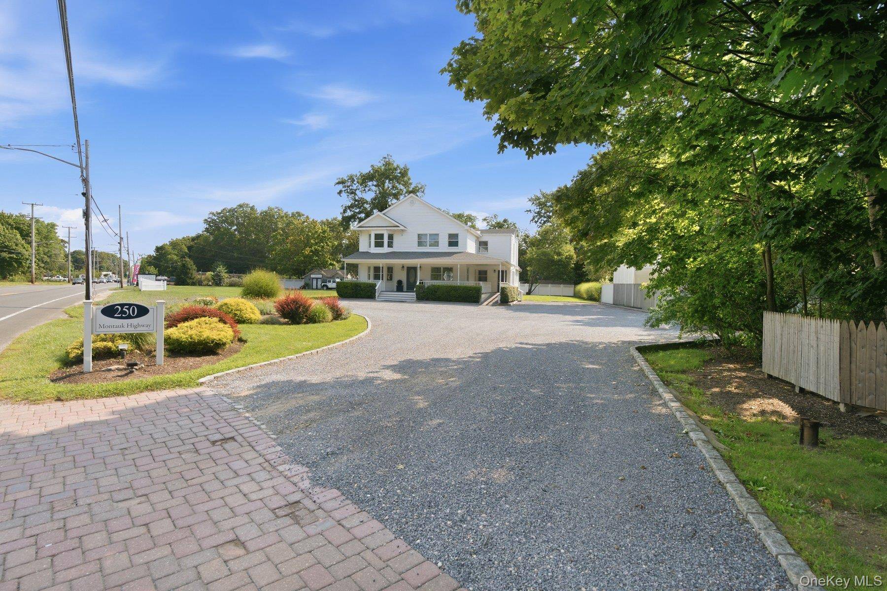 250 Montauk HWY, East Moriches, NY 11940