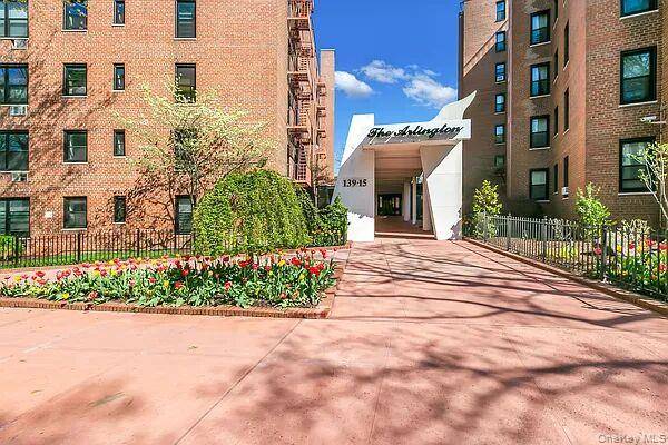 139-15 83rd AVE #717, Briarwood, NY 11435
