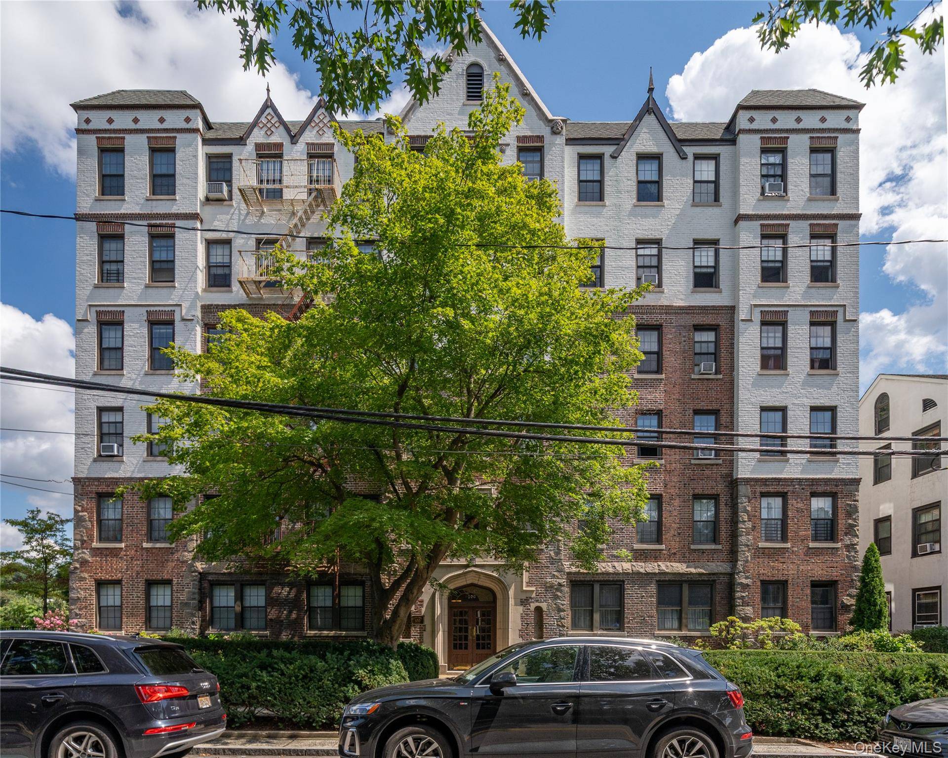 100 Parkway RD #4D, Bronxville, NY 10708