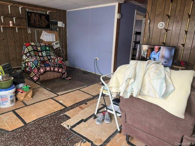 30 W 11th RD, Broad Channel, NY 11693