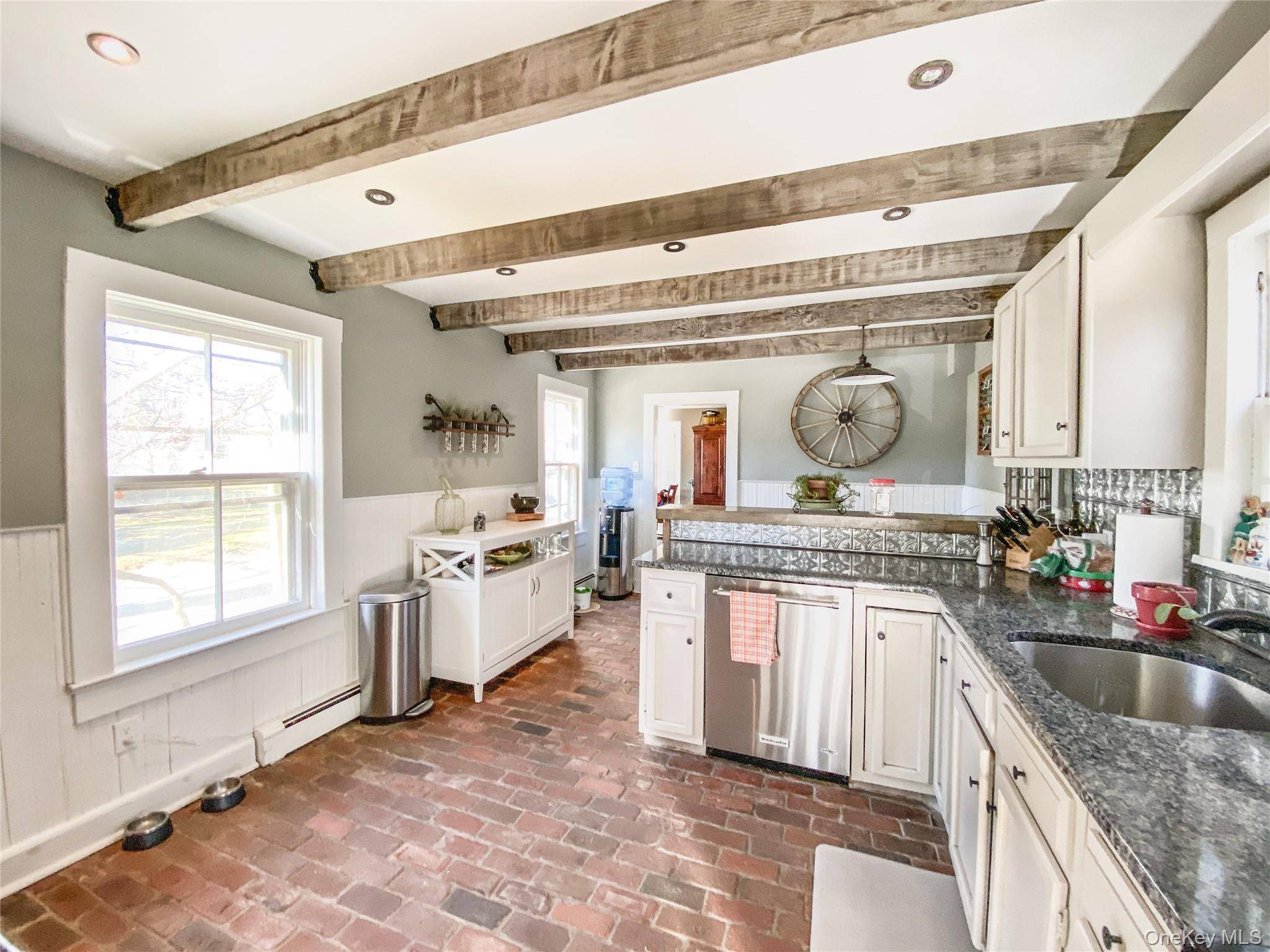 14500 Main RD, Mattituck, NY 11952