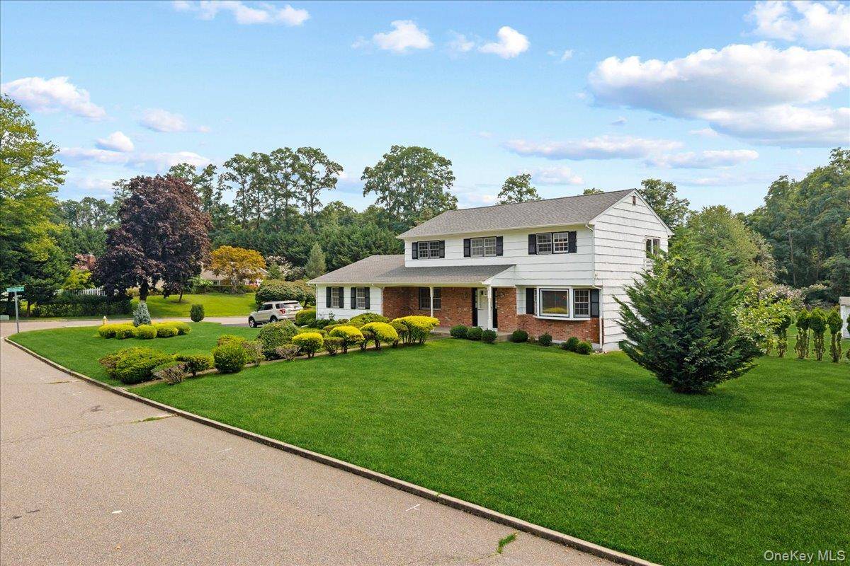 12 George CT, Miller Place, NY 11764