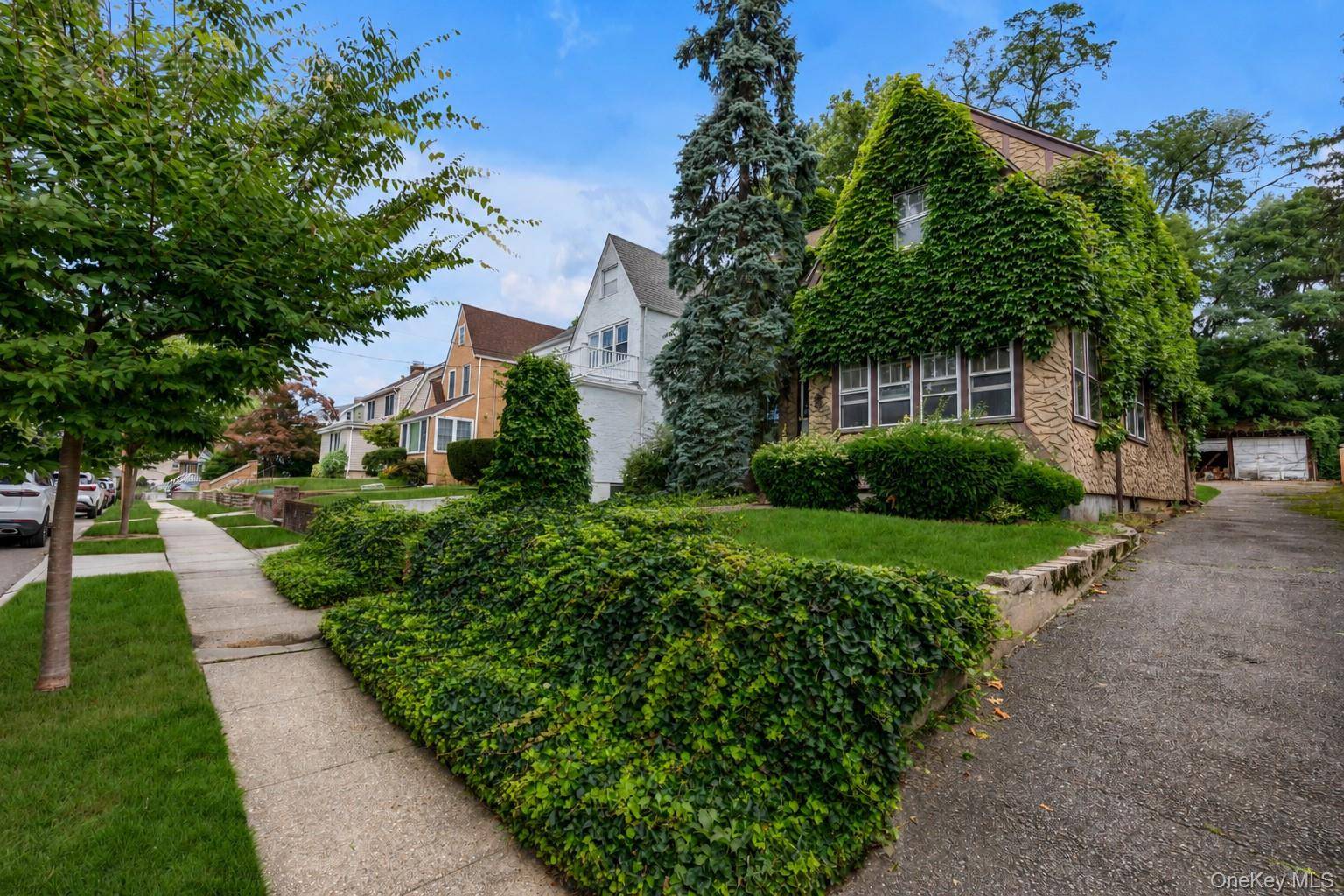 45-51 Zion ST, Little Neck, NY 11362
