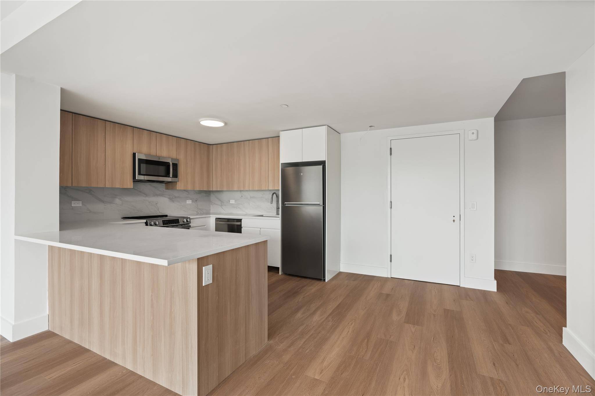 1 Lyon PL #706, White Plains, NY 10601