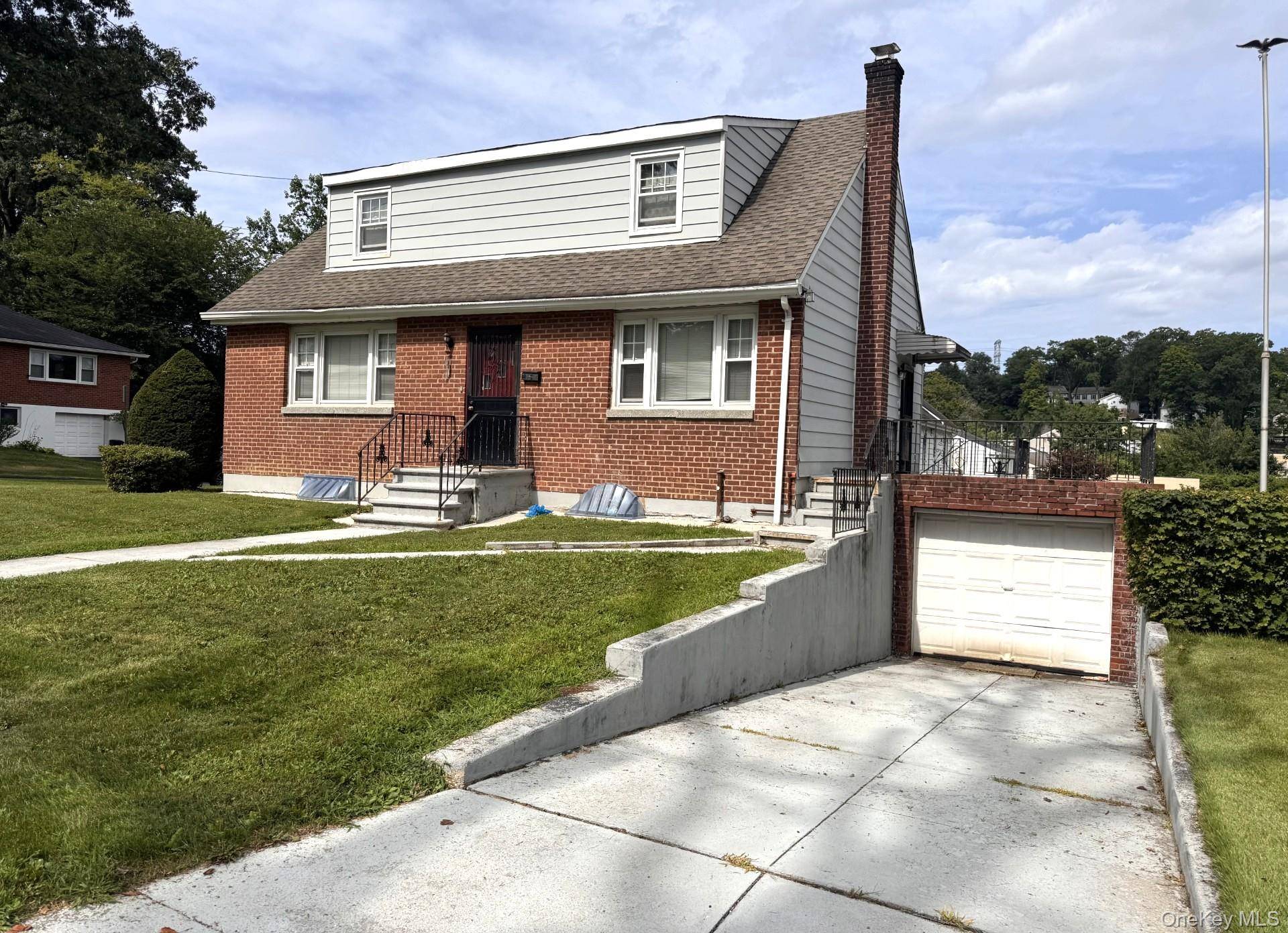 55 Canfield AVE, Yonkers, NY 10710