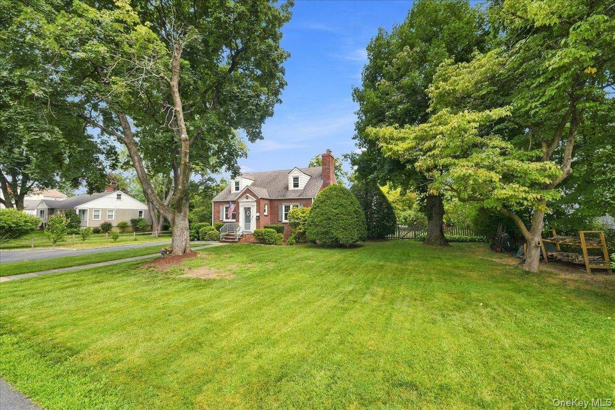 332 Kelly ST, Hawthorne, NY 10532