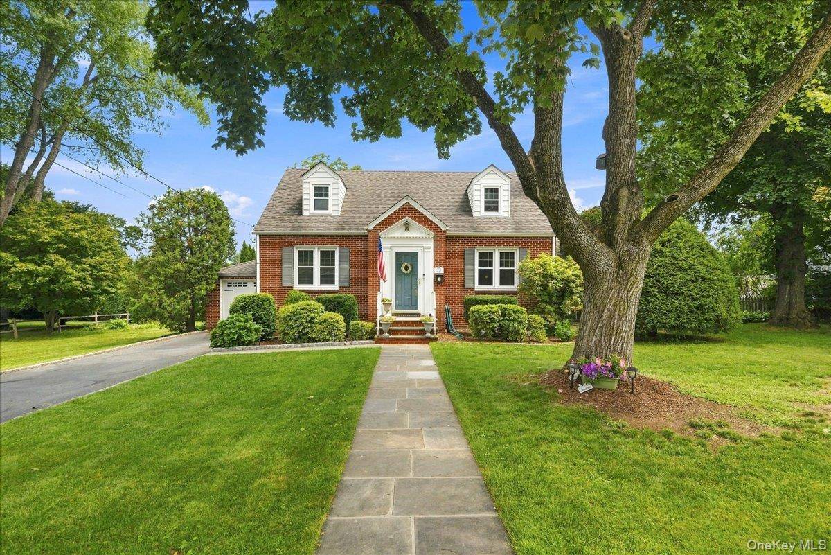 332 Kelly ST, Hawthorne, NY 10532
