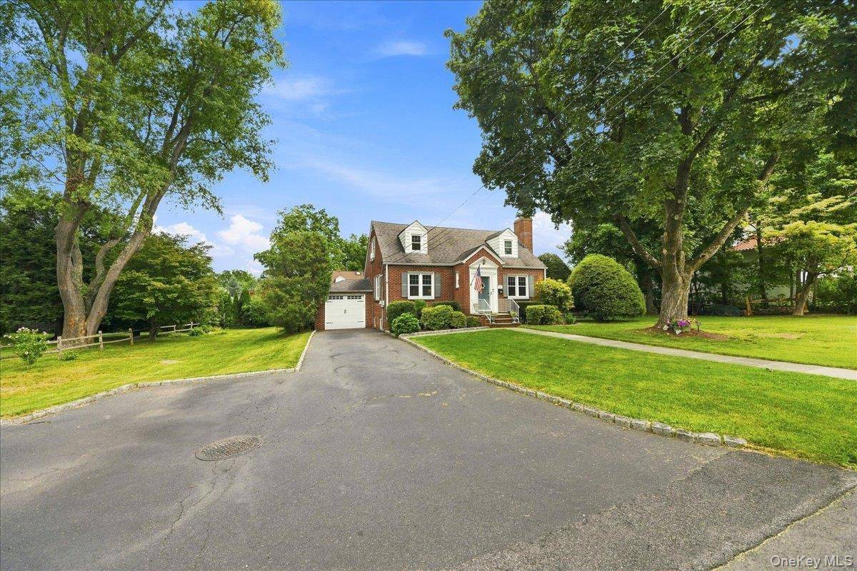 332 Kelly ST, Hawthorne, NY 10532