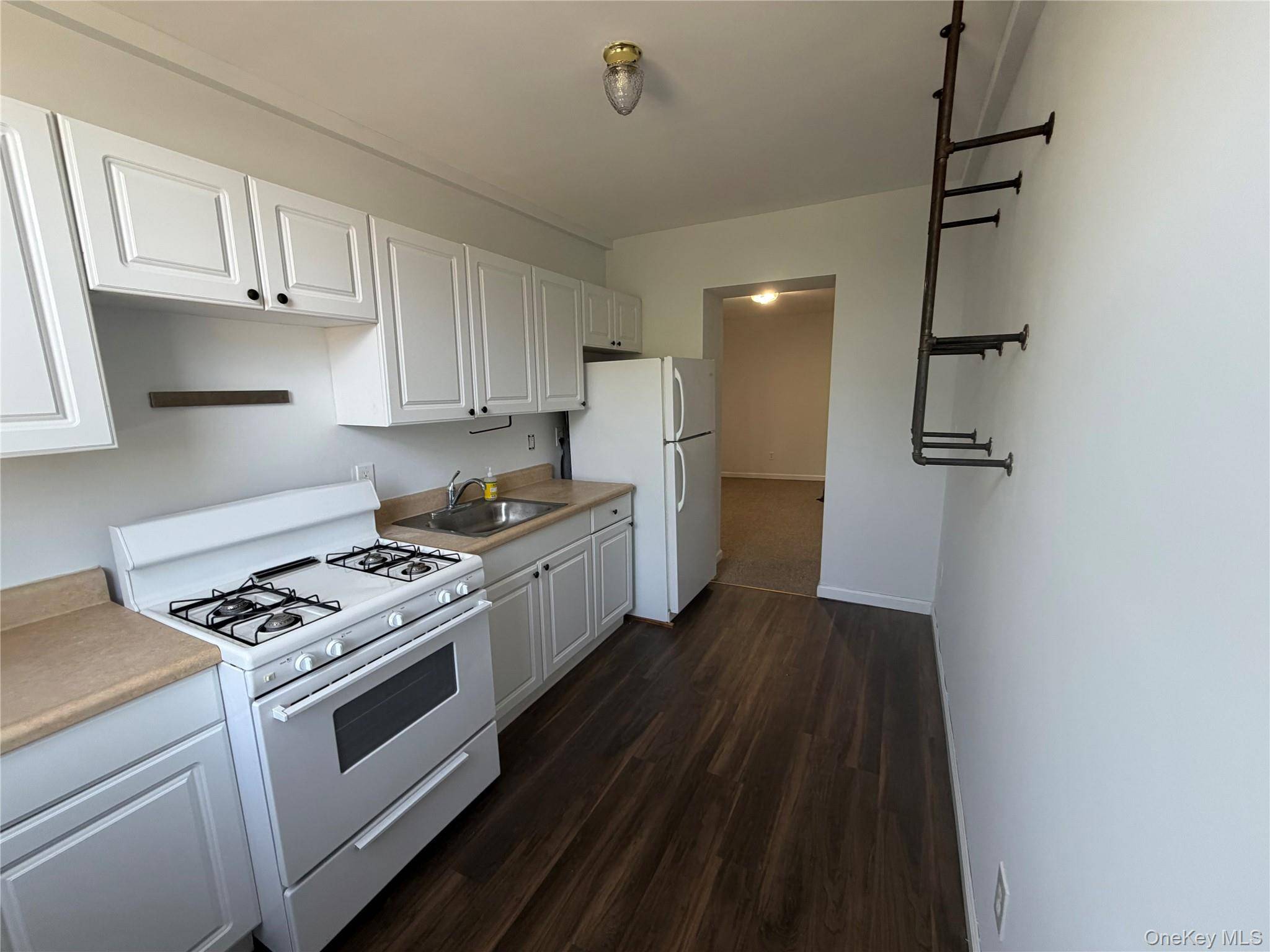 37 East Main ST #201, Oyster Bay, NY 11771
