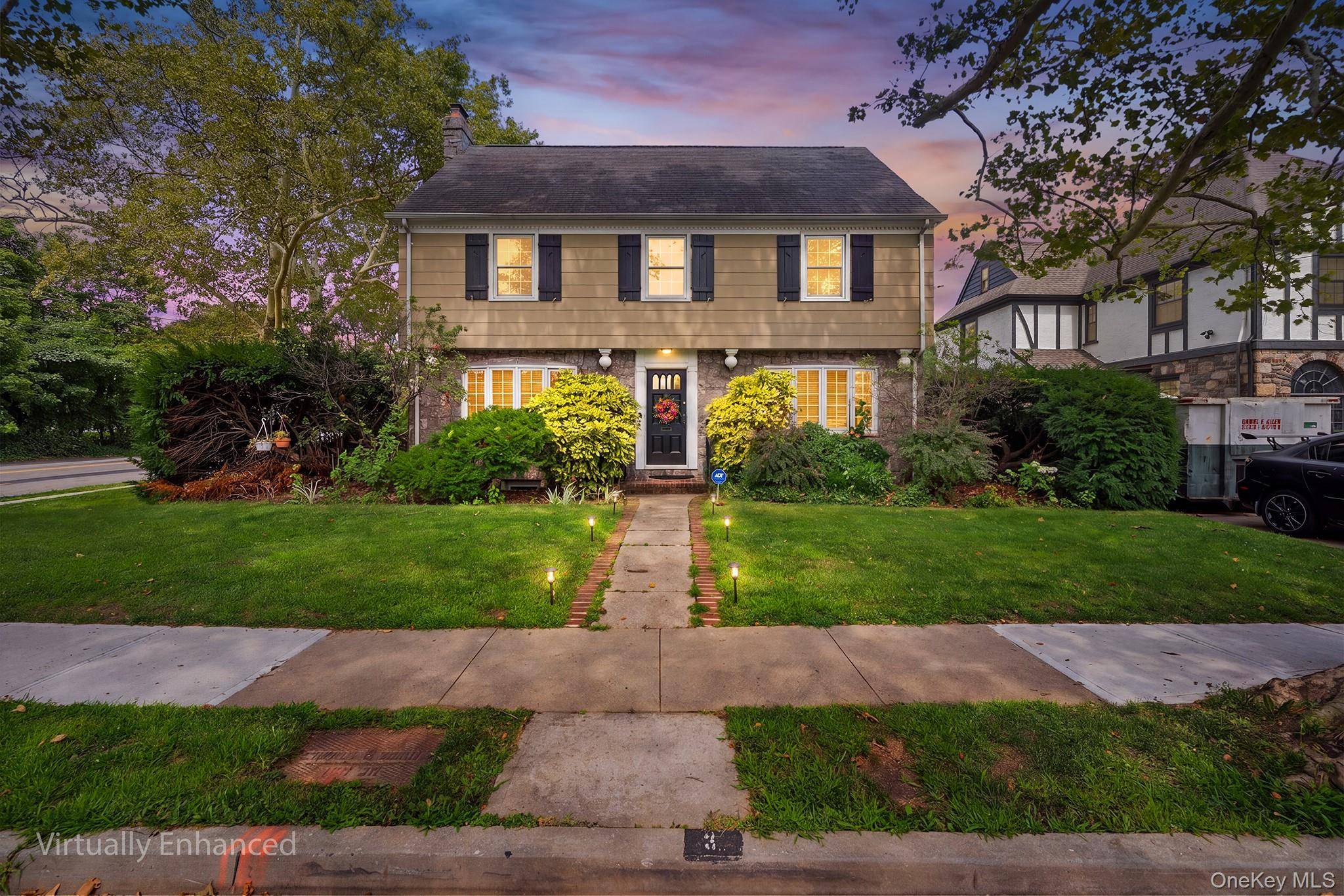 3 Demott AVE, Rockville Centre, NY 11570