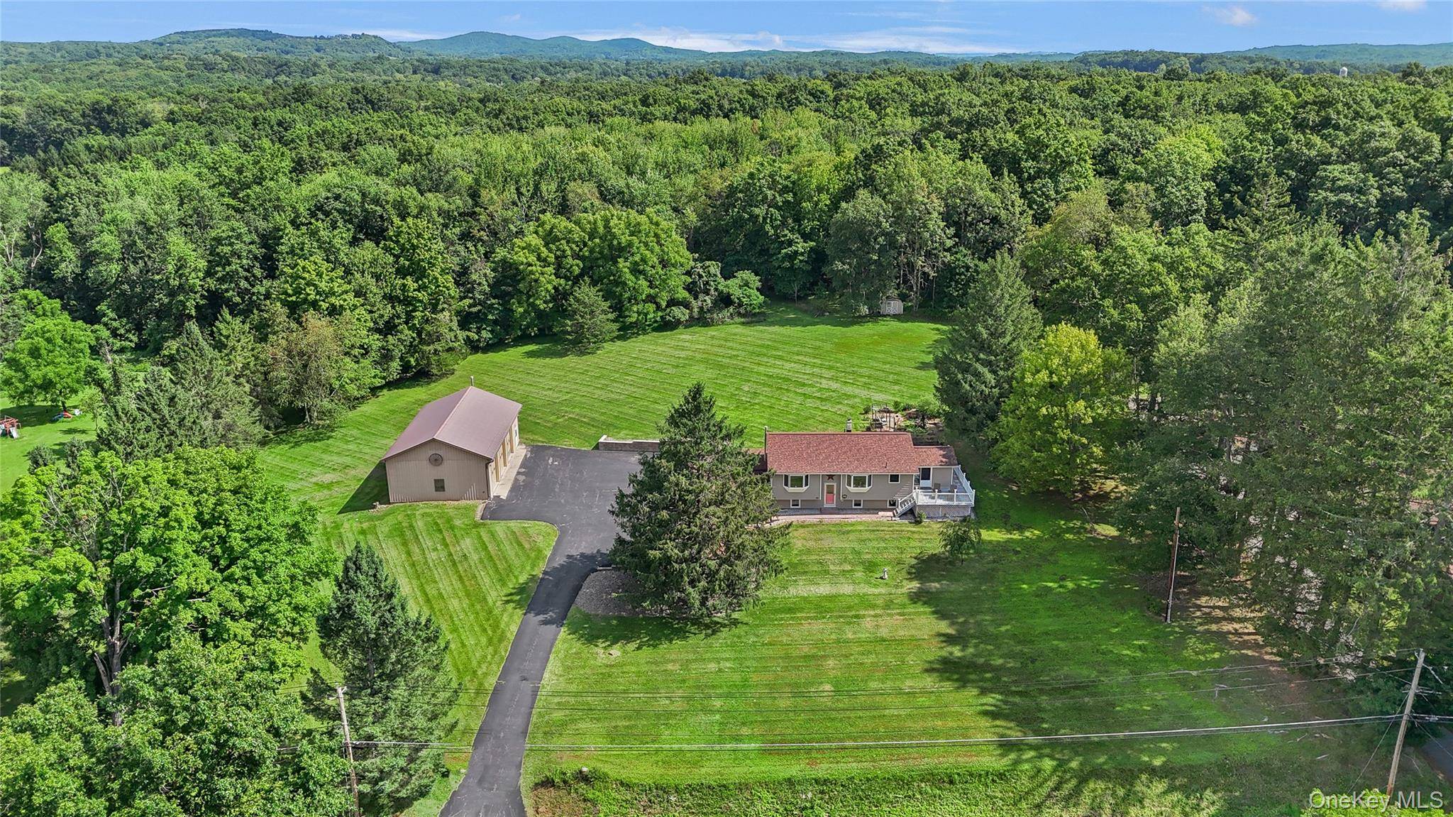 142 County Route 22, Johnson, NY 10933