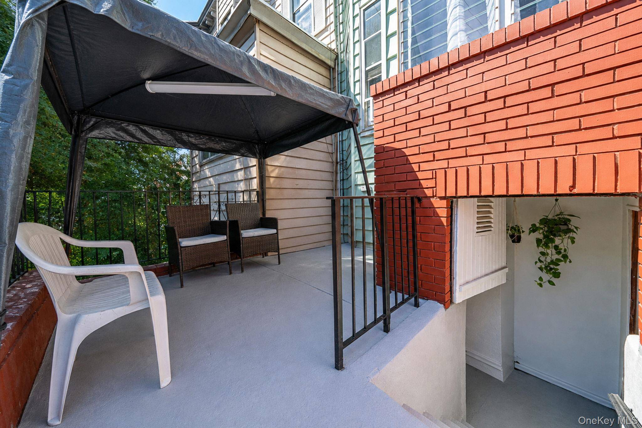84 Autumn AVE, Brooklyn, NY 11208