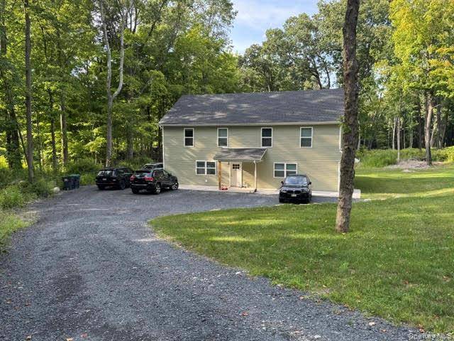 11 Alexandra Matthews RD #A, Wallkill, NY 12589