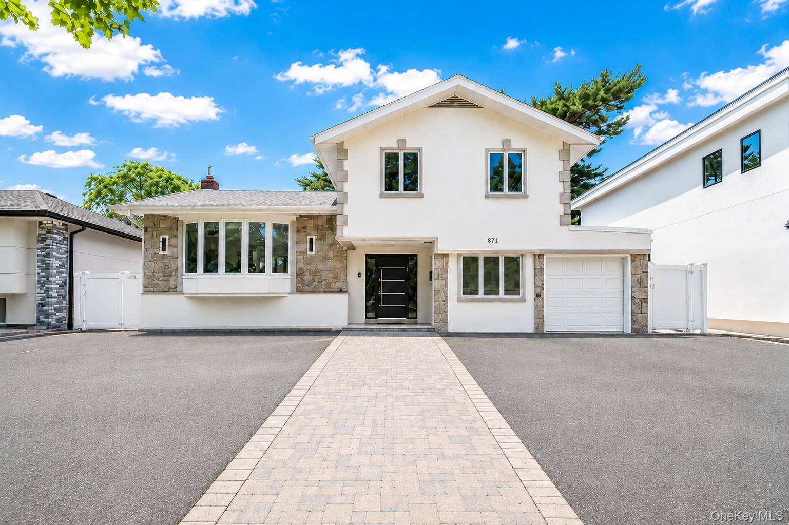 871 Kilmer LN, North Woodmere, NY 11581
