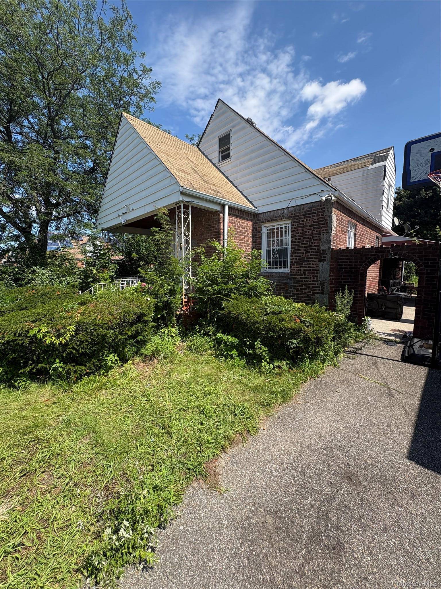 11901 223rd ST, Cambria Heights, NY 11411