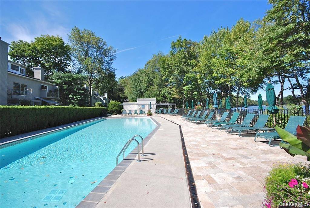 40 Waterside Close, Eastchester, NY 10709