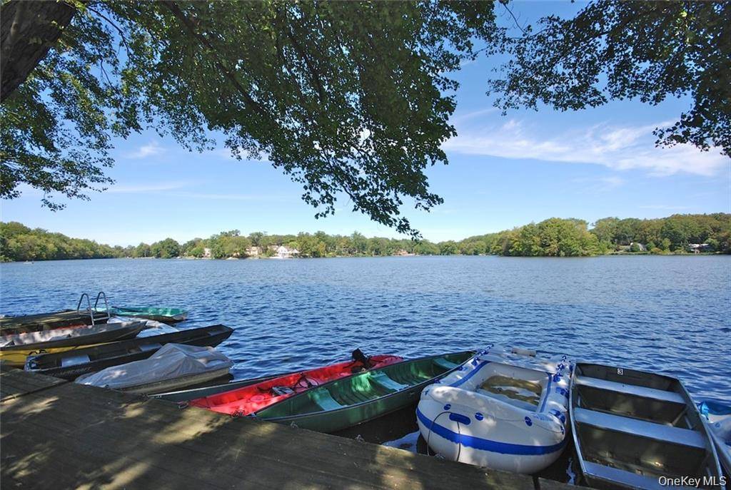 40 Waterside Close, Eastchester, NY 10709