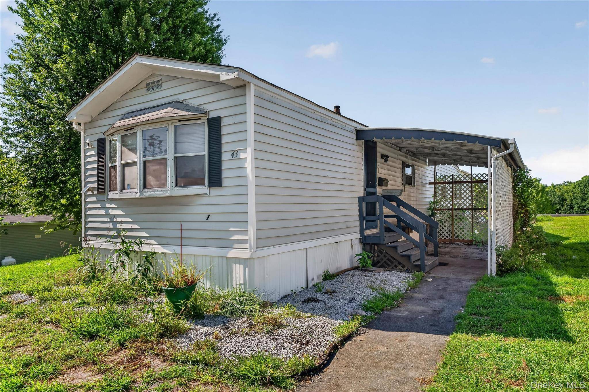 43 Ponderosa RD, Bloomingburg, NY 12721