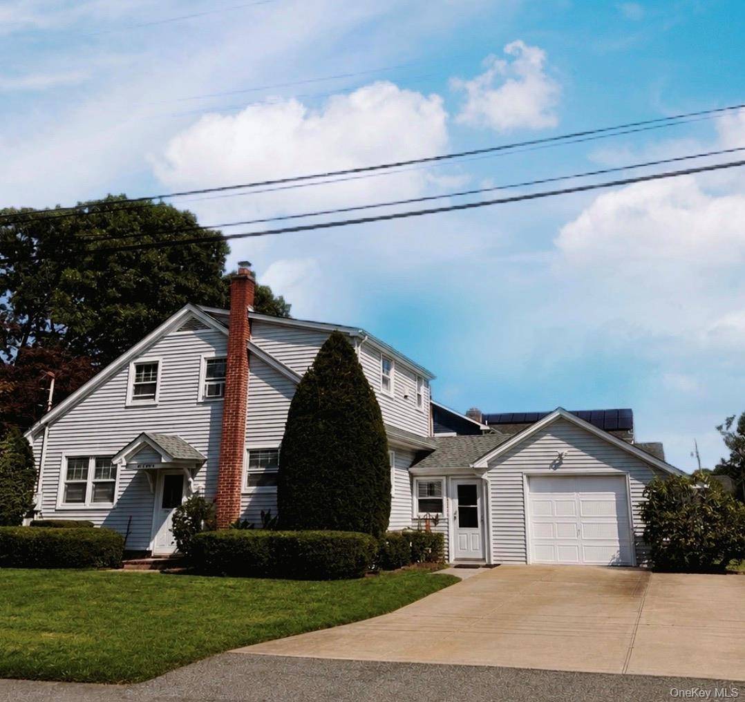 97 Central AVE, Patchogue, NY 11772
