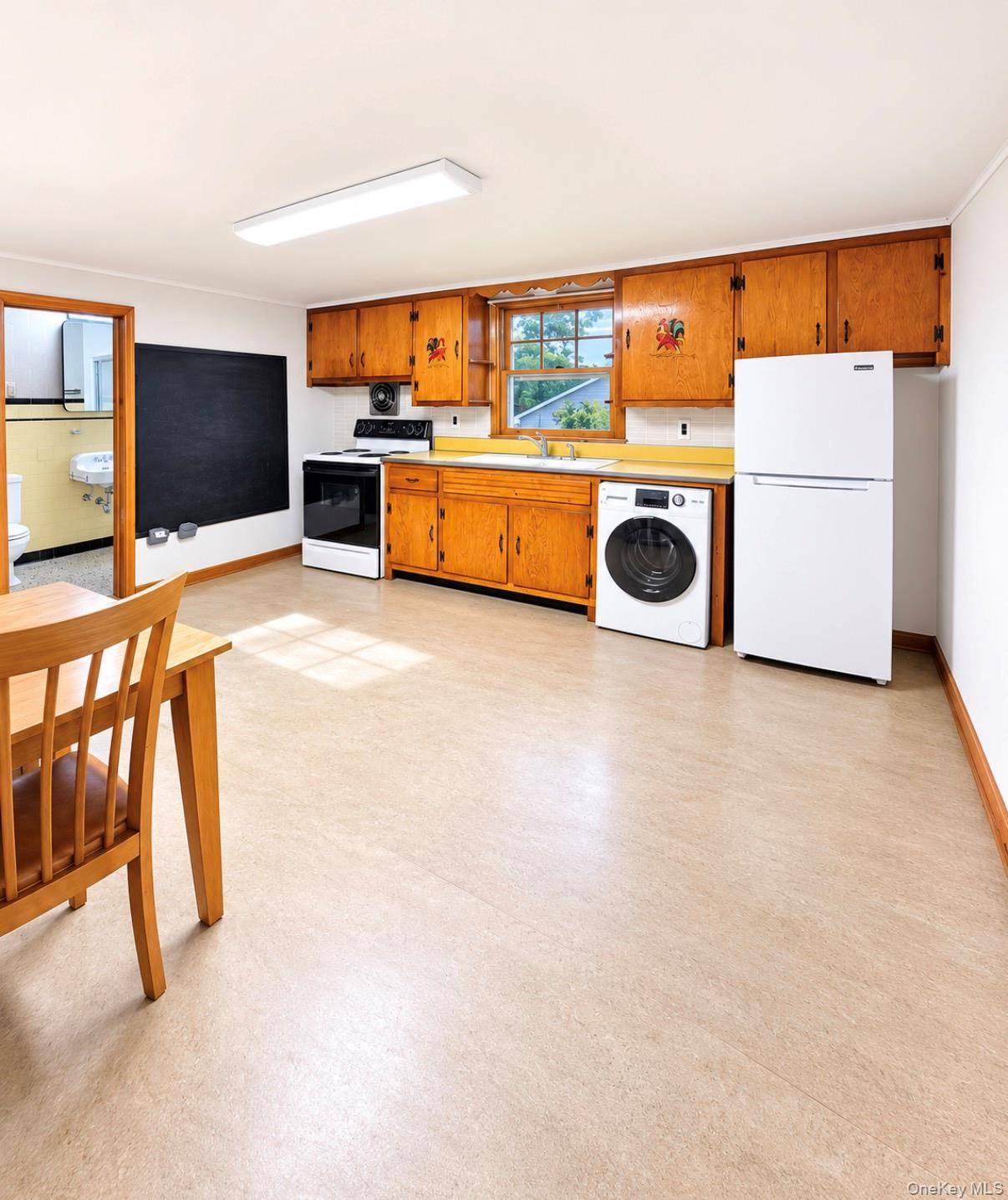 97 Central AVE, Patchogue, NY 11772