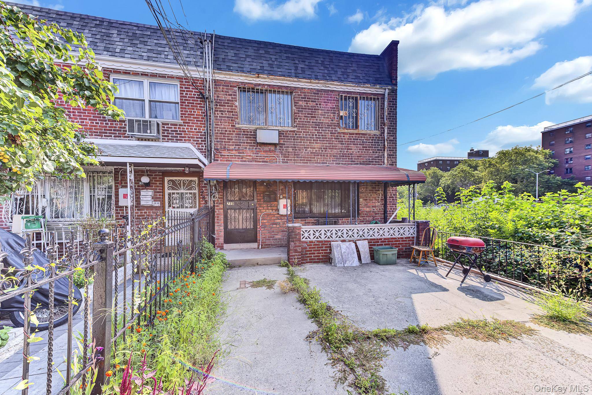 789 Autumn AVE, Brooklyn, NY 11208