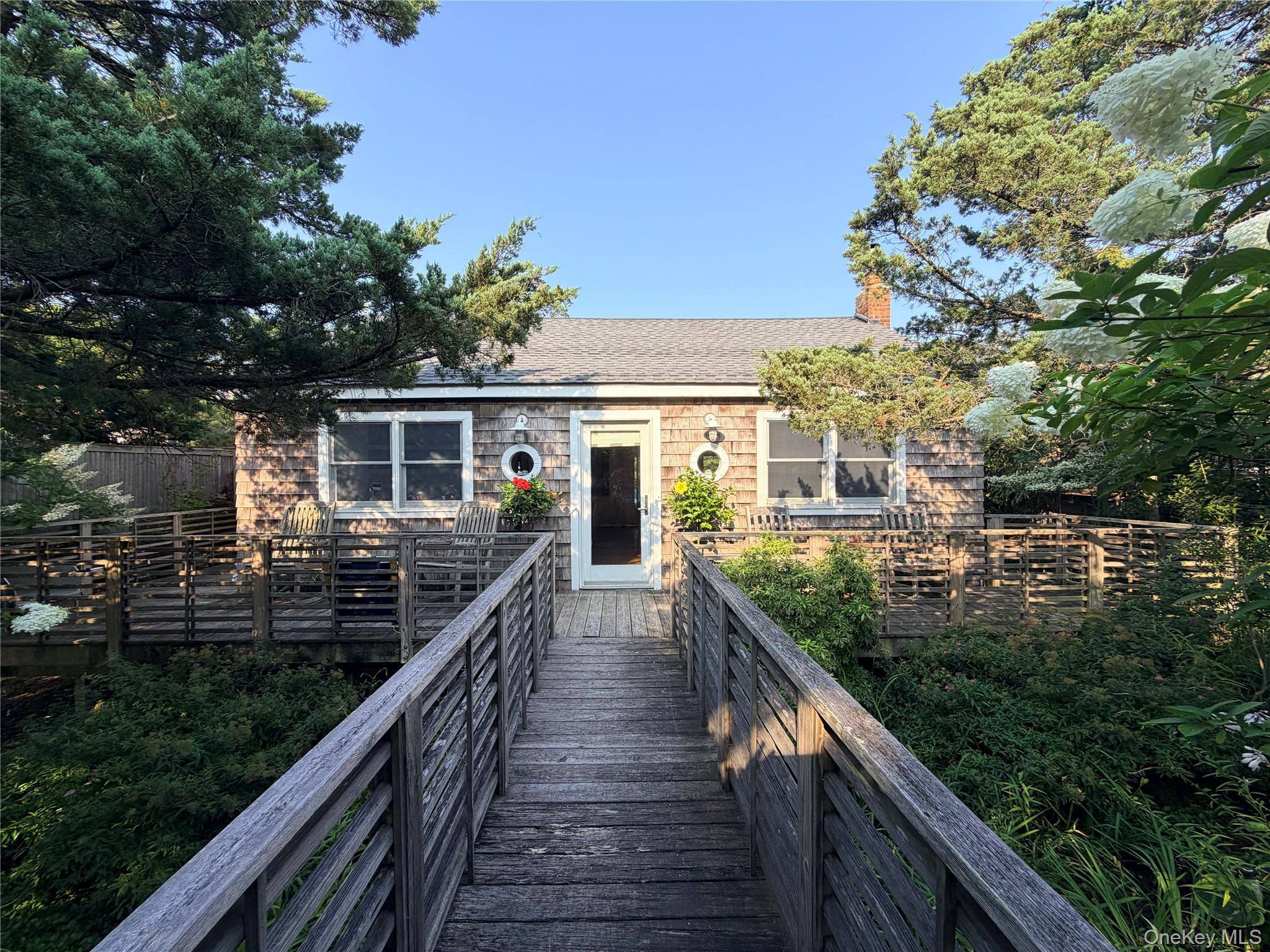 101 Greene WALK, Cherry Grove, NY 11782
