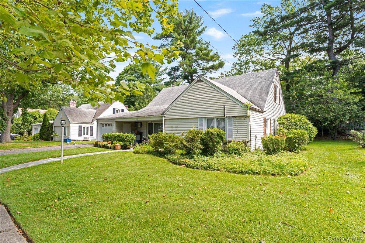 25 Bentley RD, Great Neck, NY 11023