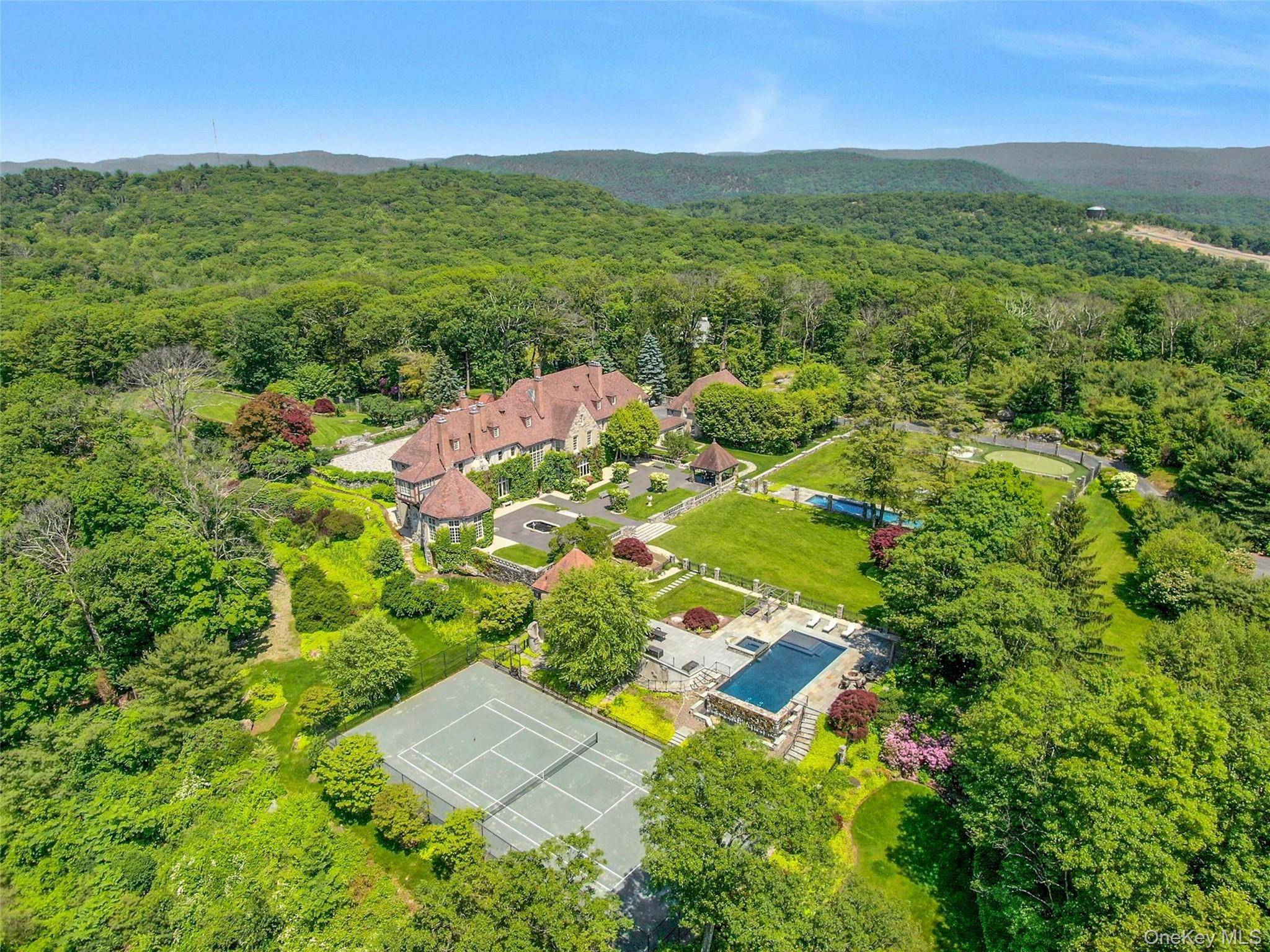 120 Ridge RD, Tuxedo Park, NY 10987