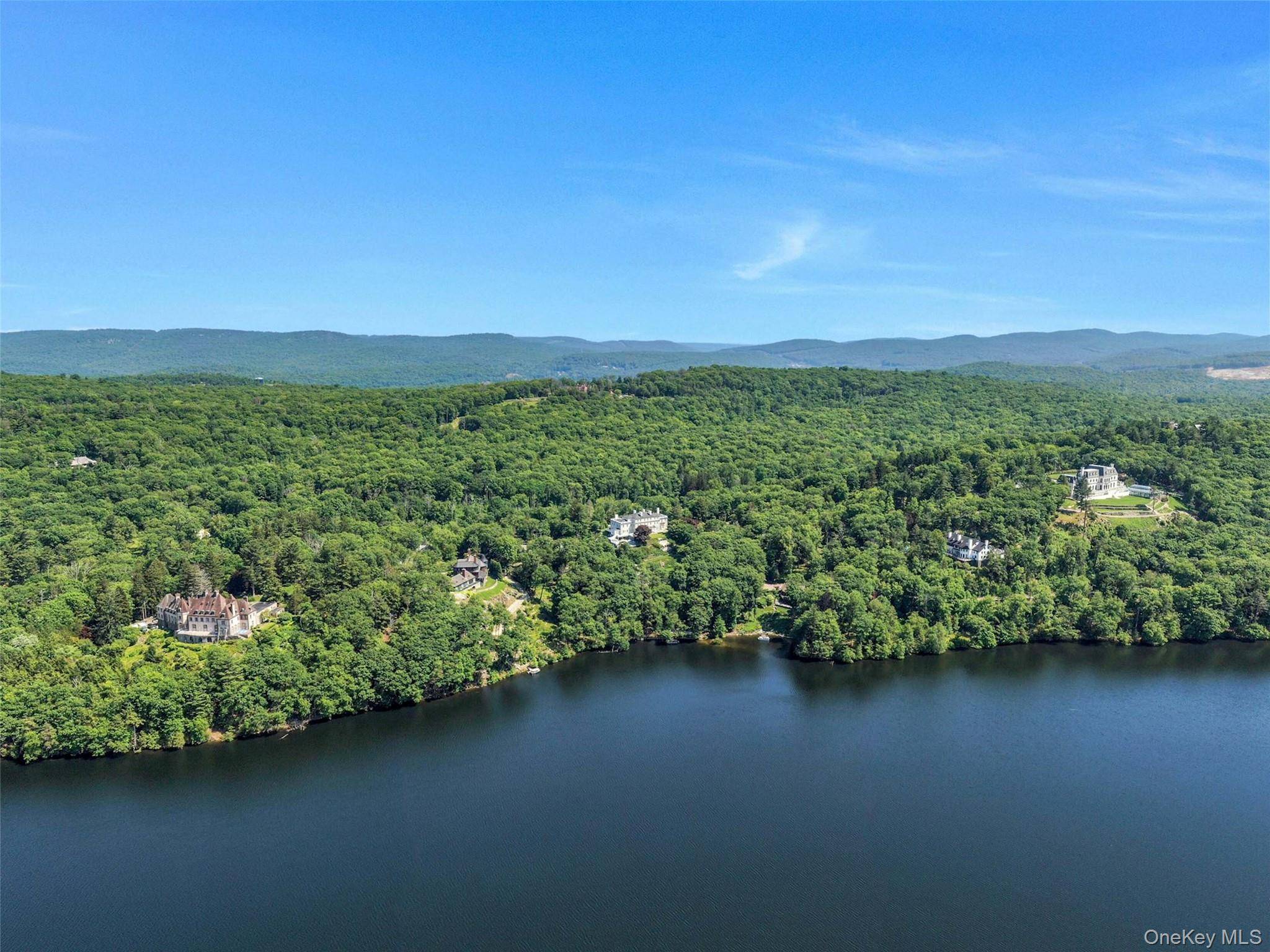 120 Ridge RD, Tuxedo Park, NY 10987
