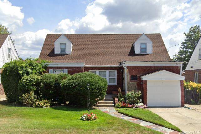 44 Elizabeth ST, Valley Stream, NY 11580