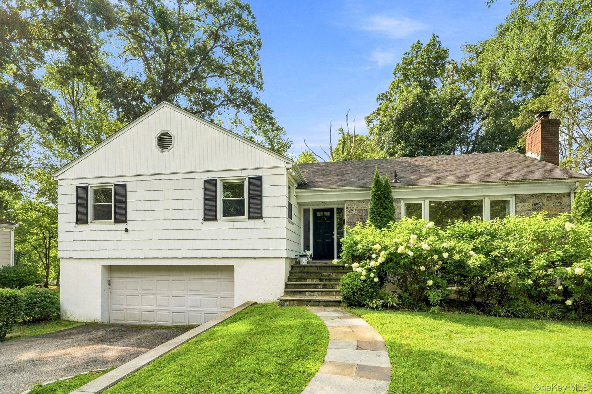 24 Benedict RD, Scarsdale, NY 10583