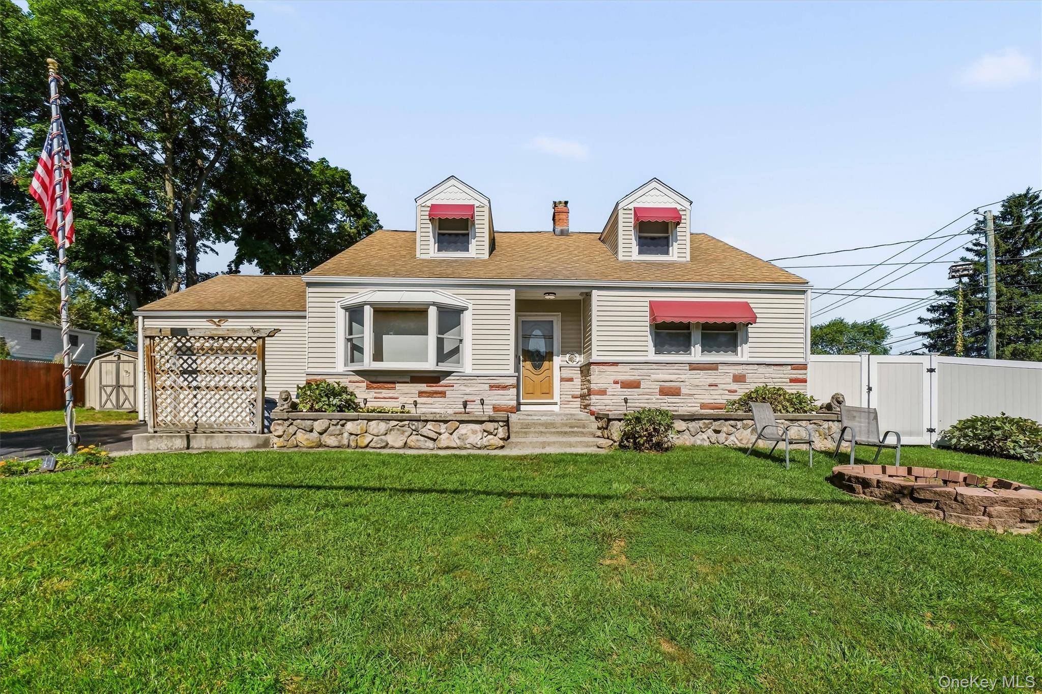 941 Lyman AVE, Peekskill, NY 10566