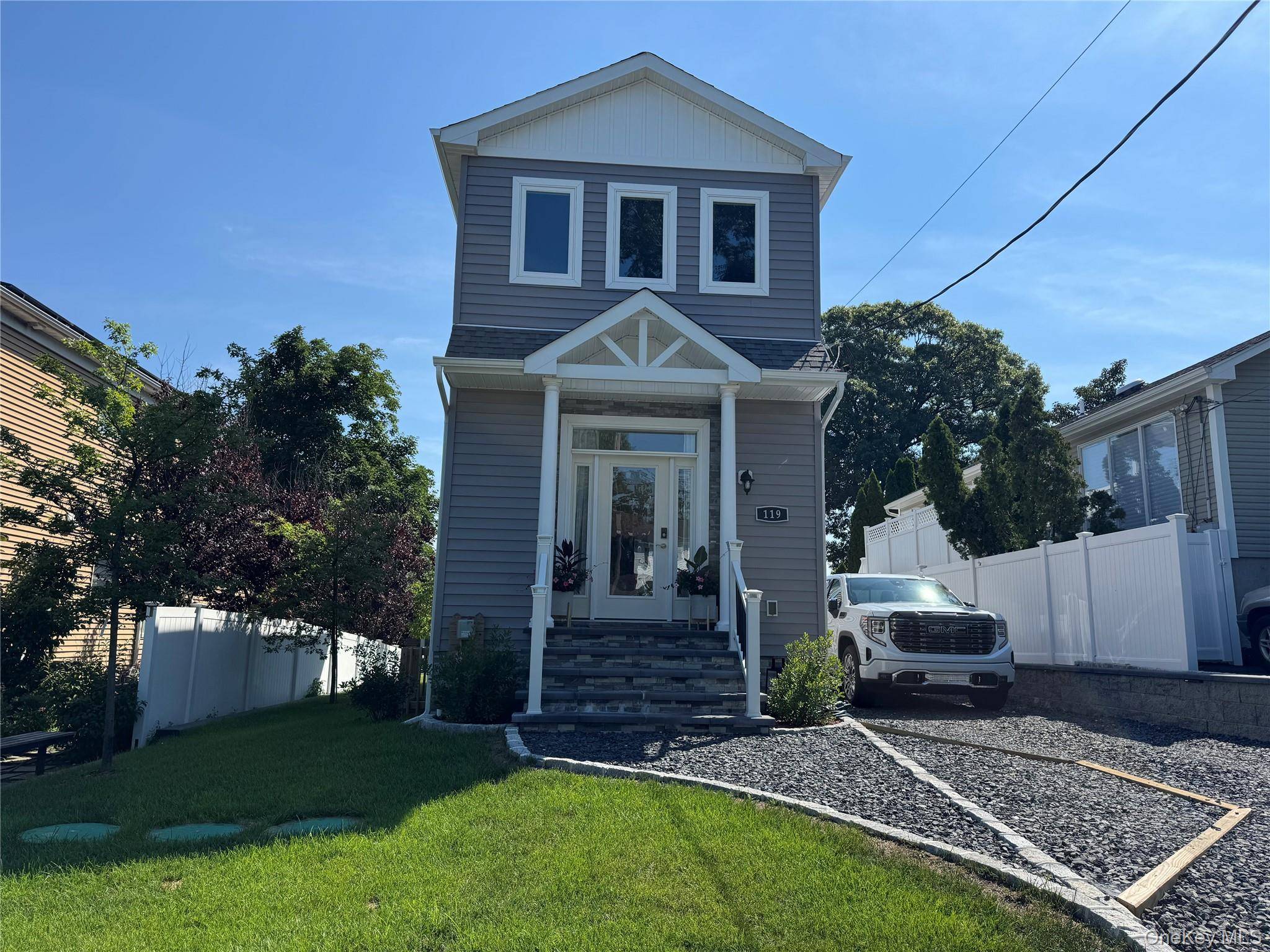 119 Whittier DR, Kings Park, NY 11754