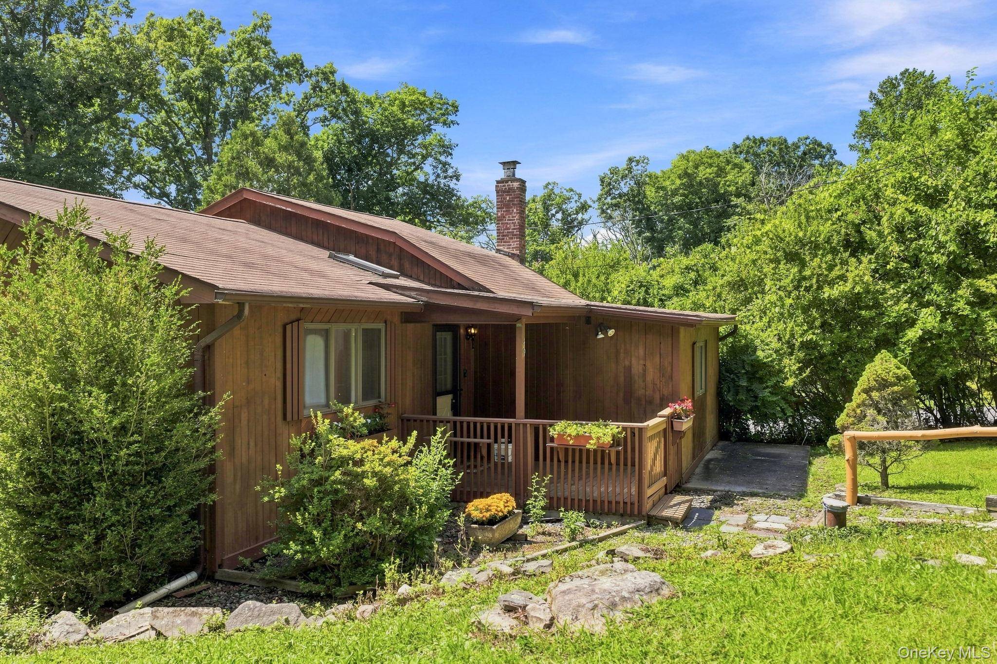 49 Maple TRL, Wurtsboro, NY 12790