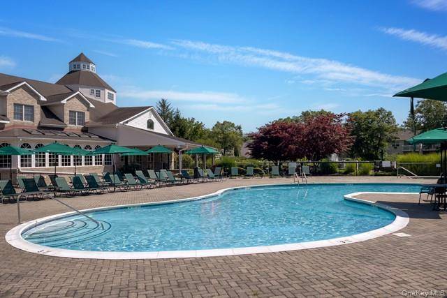 106 Cassa LOOP #106, Holtsville, NY 11742