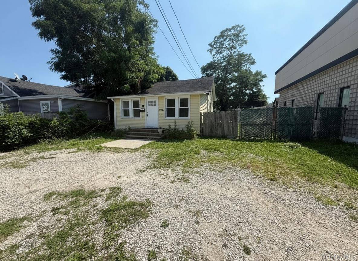 196 Old Sunrise HWY, Massapequa, NY 11758