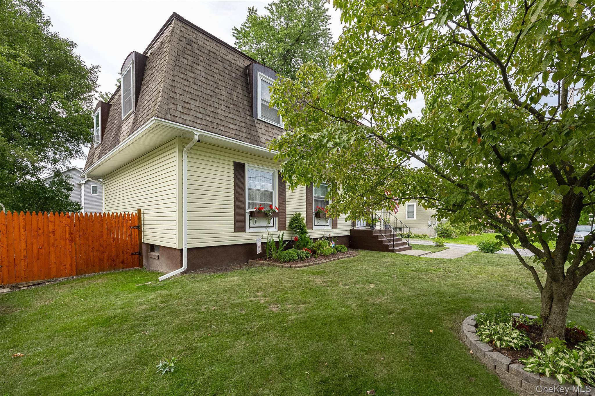 91 Maple ST, Beacon, NY 12508
