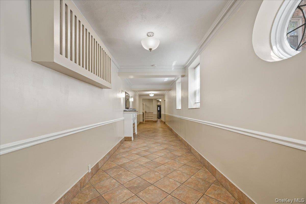 821 Bronx River RD #4D, Bronxville, NY 10708