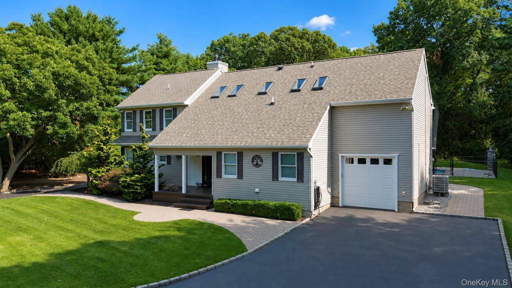 98 Echo AVE, Miller Place, NY 11764