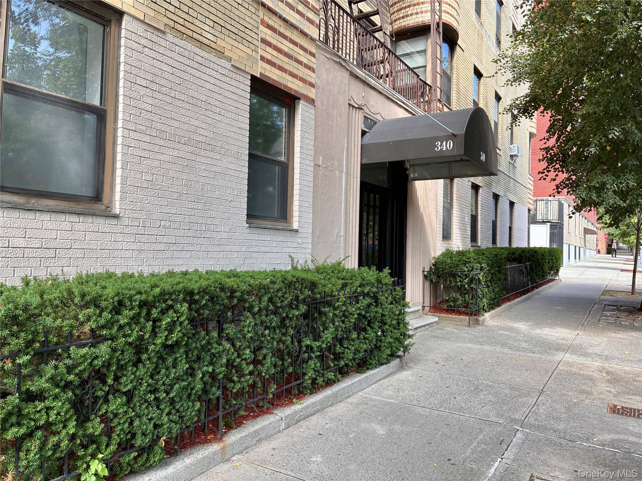 340 East Mosholu Pkwy #2C, Bronx, NY 10458