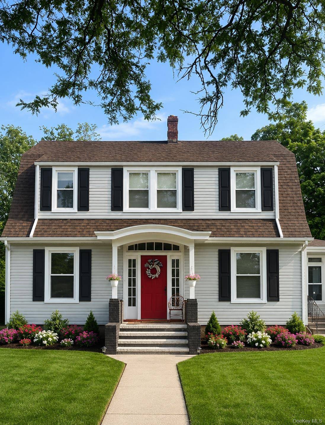 102 Conklin ST, Farmingdale, NY 11735