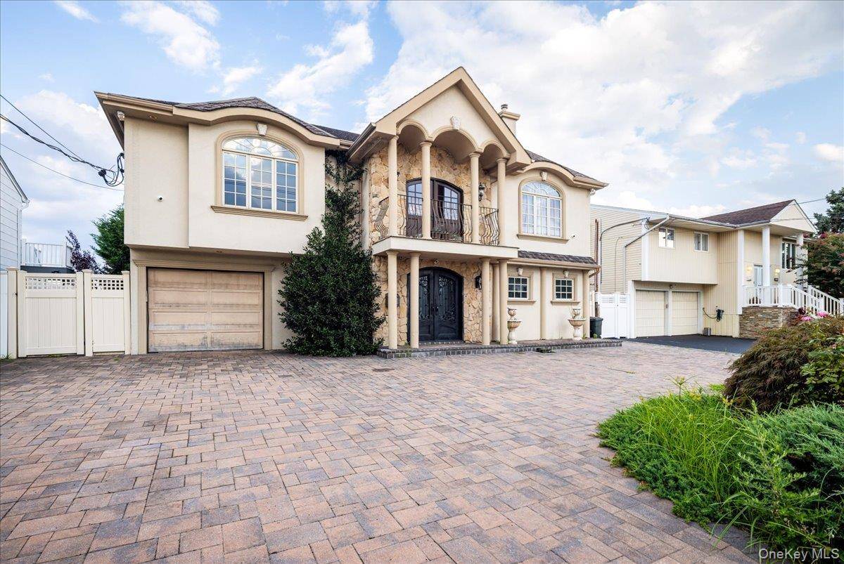 2829 Judith DR, Bellmore, NY 11710