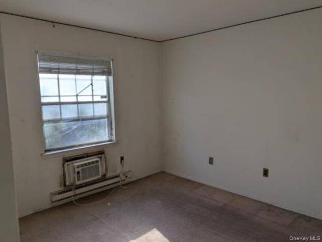 513 Woodland Hills RD, White Plains, NY 10603